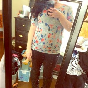 Half sleeve floral shirt 🖤
